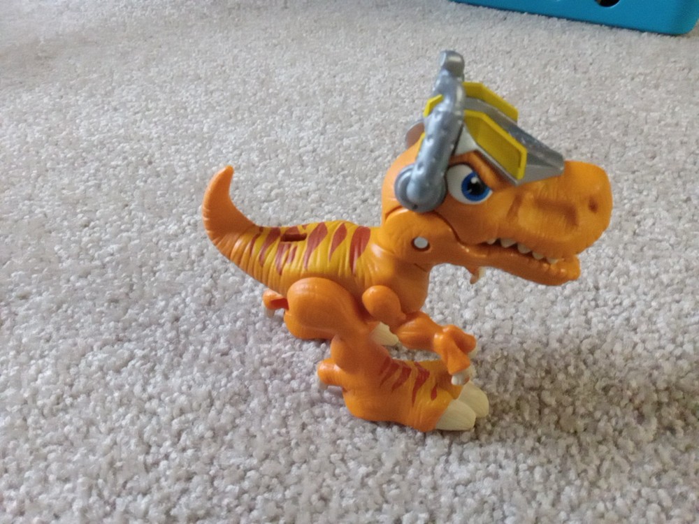 Playskool Heroes Chomp Squad Tow Zone Tracto Rex