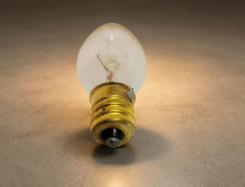 50 Pieces C-7 Light Bulbs Replacement Lighting Clear - C7 E12