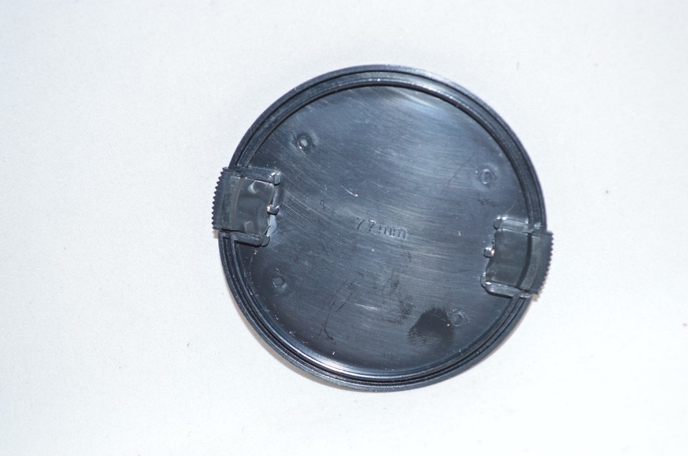 Generic 77 mm Tab Lock Front Lens Cap (FLC-1)