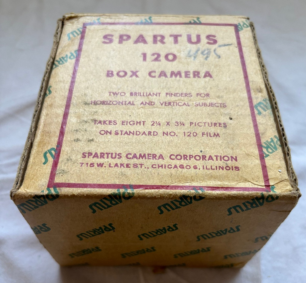 Spartus 120 Box Camera Art Deco Design & Original Box