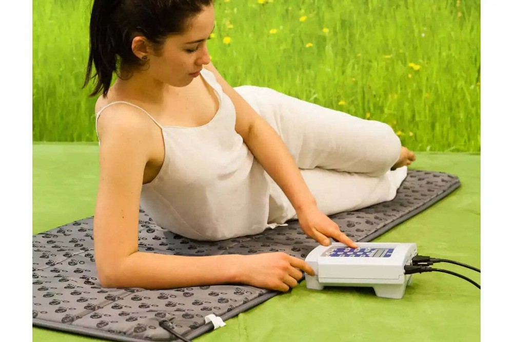 QRS-101 Home System - Pulsed Electromagnetic Field Mat (PEMF)