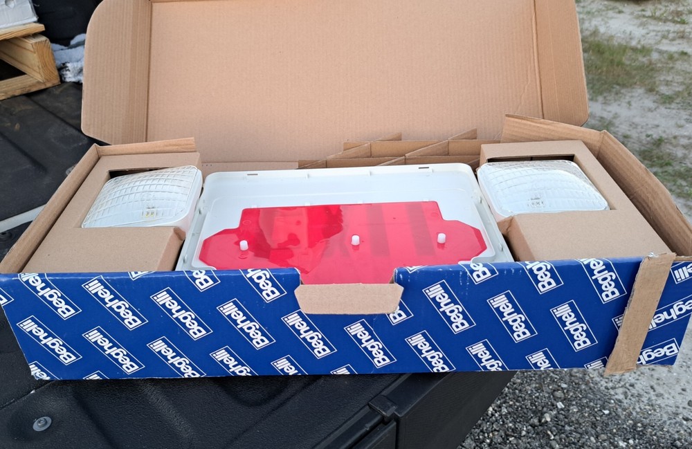 Beghelli Exit Lamp XCLRUW Thermoplastic Combo LED Exit & Emergency Lighting *NIB