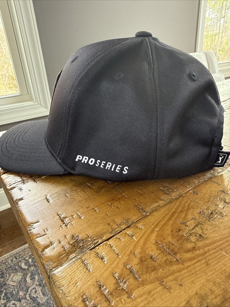 PGA Tour Pro Series Adjustable Hat Black Structured Golf Cap EUC