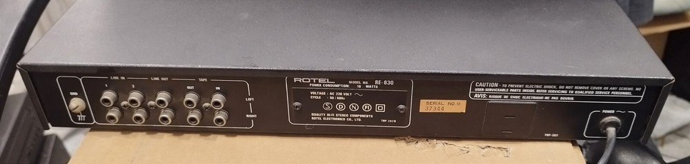 ROTEL EQUALIZER RE 830 SPECTRUM ANALYZER VINTAGE TESTED