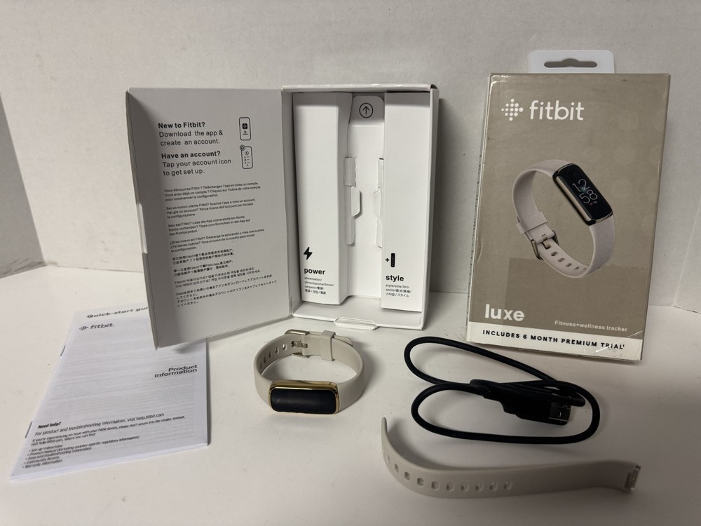 Fitbit Luxe Activity Tracker - Lunar White/Soft Gold Stainless Steel *USED*