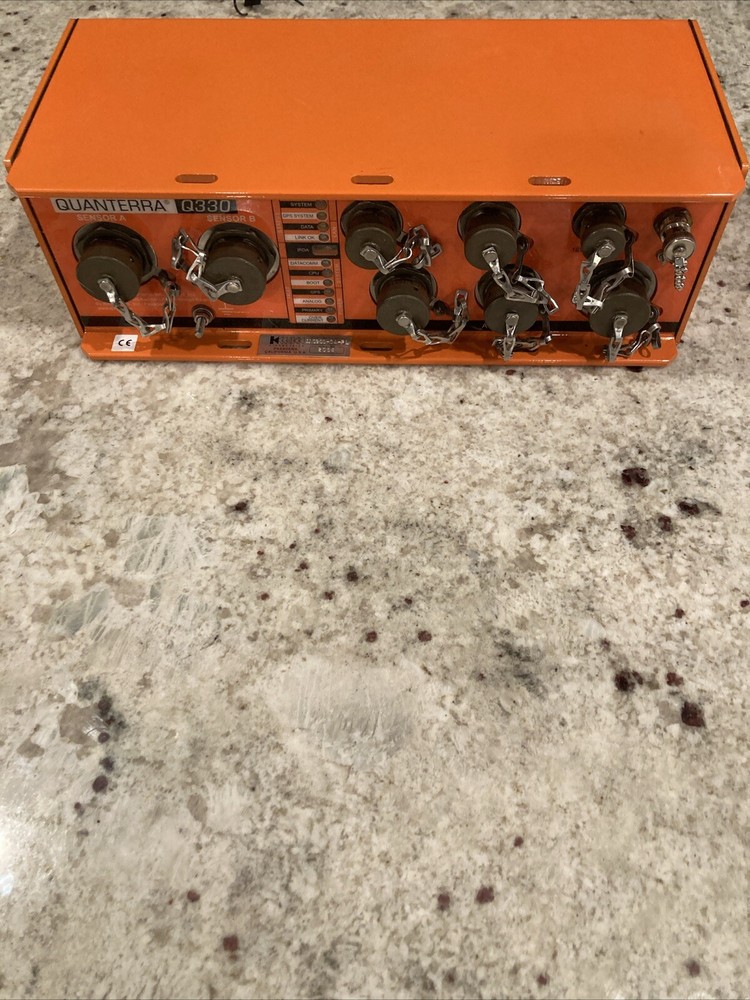 QUANTERRA Q330 digitizer