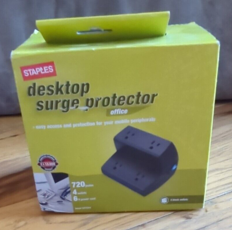 Staples SSM-DK40-US/CC 4 Outlet Desktop Surge Protector
