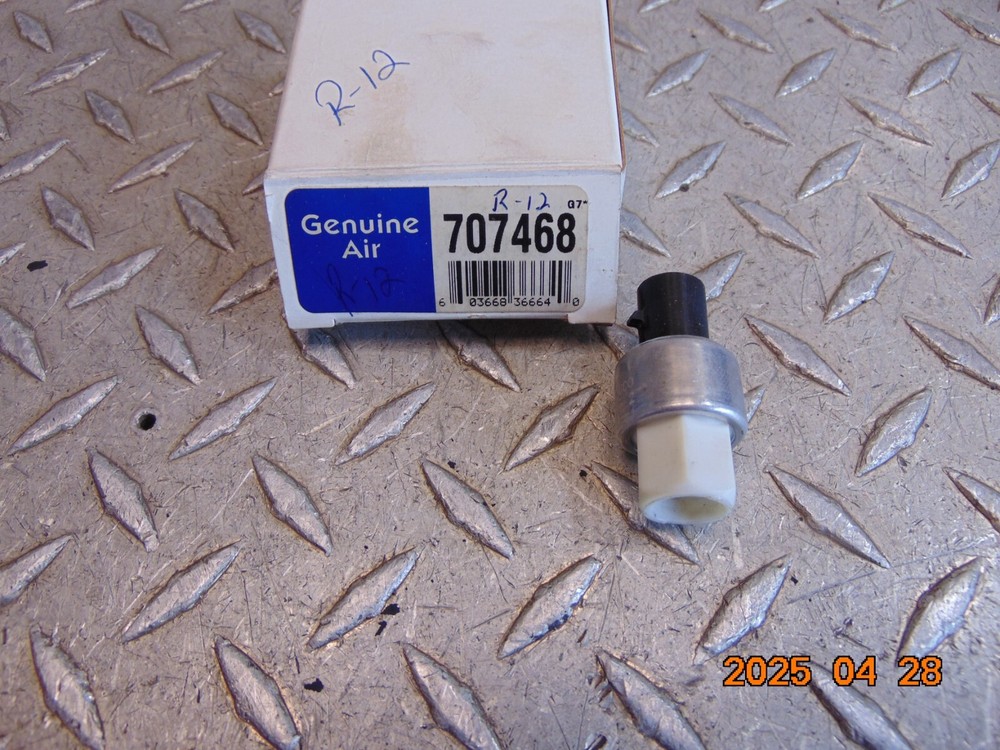 GENUINE AIR 707468 A/C SWITCH
