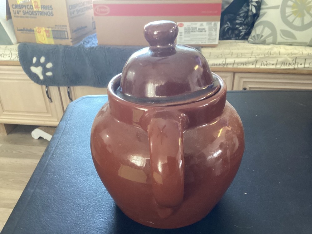 Heavy Brown Single Handle Bean Pot with Non Matching Lid