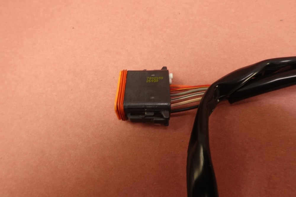 2000-2006 Harley Davidson FLHT Electra Glide RIGHT SWITCH START STOP
