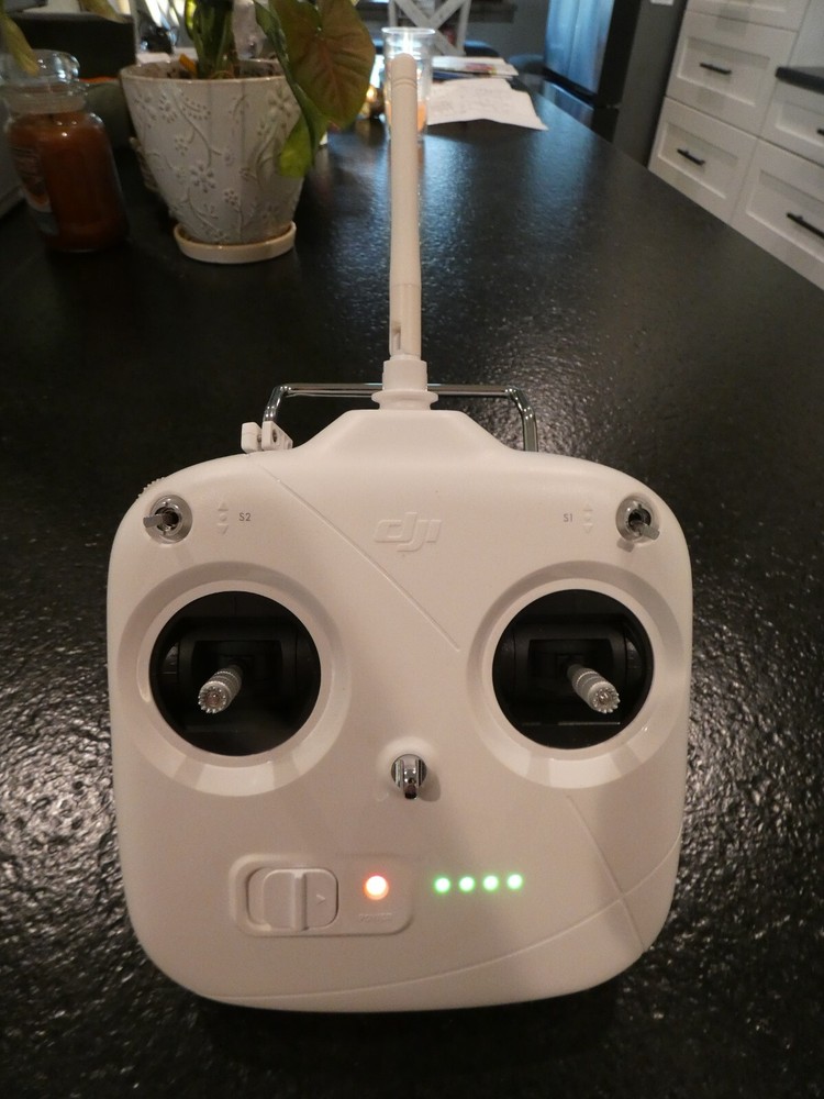 DJI PHANTOM STANDARD DRONE W321 QUADCOPTER
