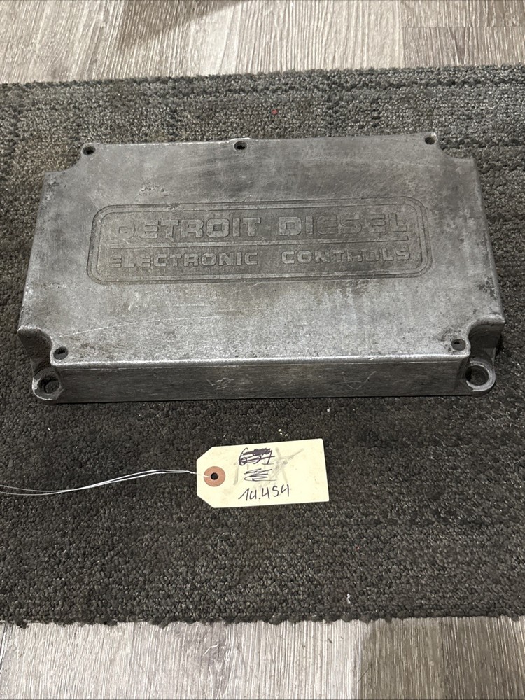 DETROIT DDEC III  ENGINE CONTROL MODULE P23518743