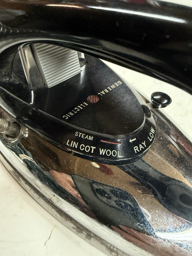 Vintage GE Clothes Iron