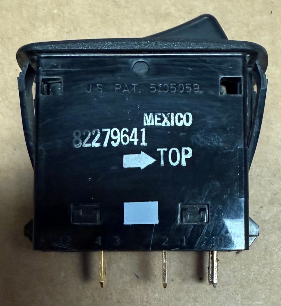 MACK Shutdown Override Control Rocker Switch 82279641