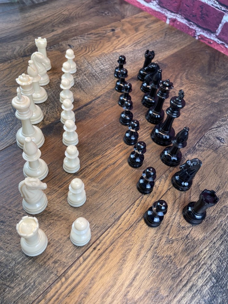 Vintage E.S. LOWE CHESS SET ONLY - Complete Set Without Board Case or Any Papers