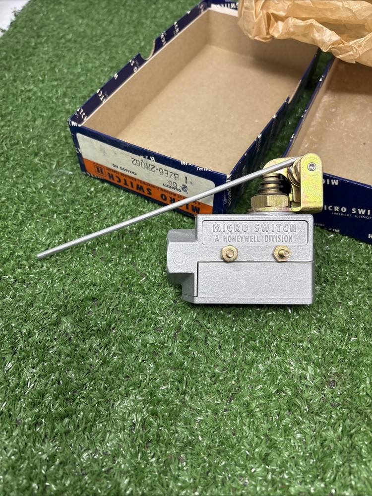Micro Switch BZE6-2RQ62 Limit Switch With Rod Actuator