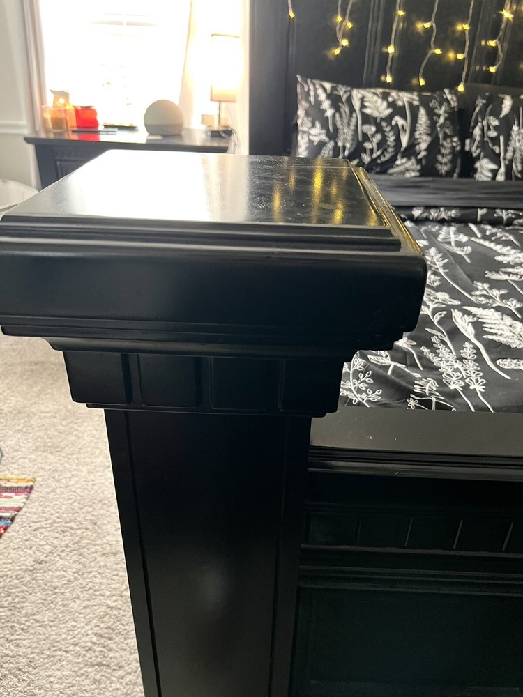 Bedroom Furniture Set