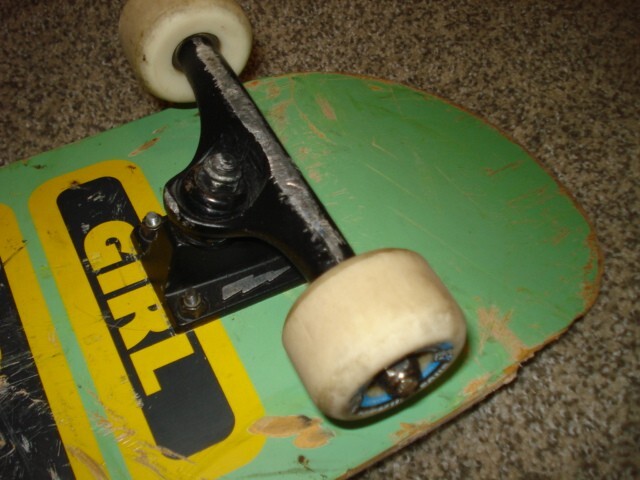 GIRL BREANA GEARING COMPLETE SKATEBOARD THUNDER SPITFIRE
