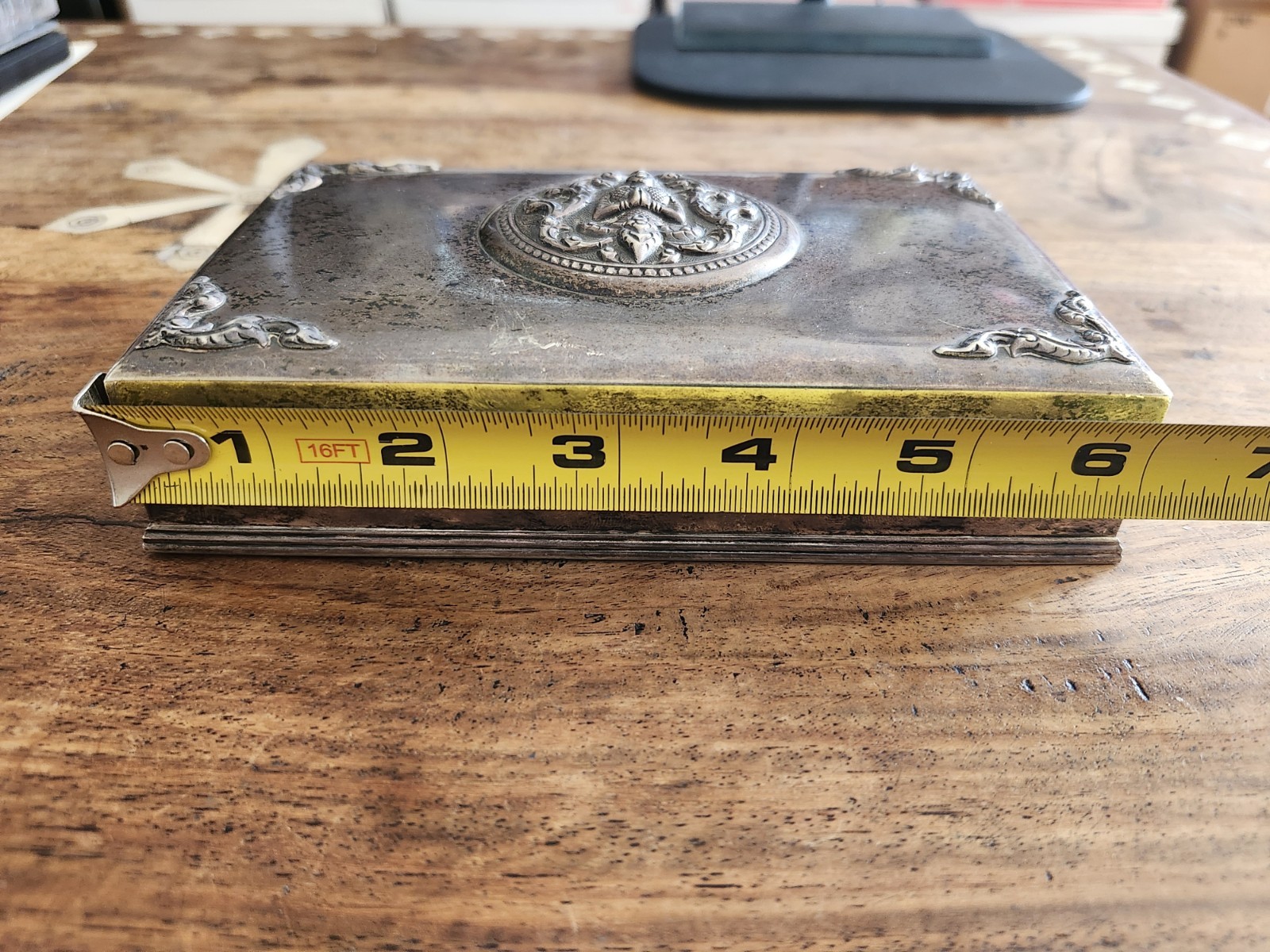 Vintage Sterling Silver Repousse Deity Box Thainakon Thailand Burl Lined 418g