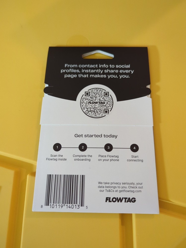 Flowcode Flowtag Social Media Sticker Button with Scannable/Programmable QR Code