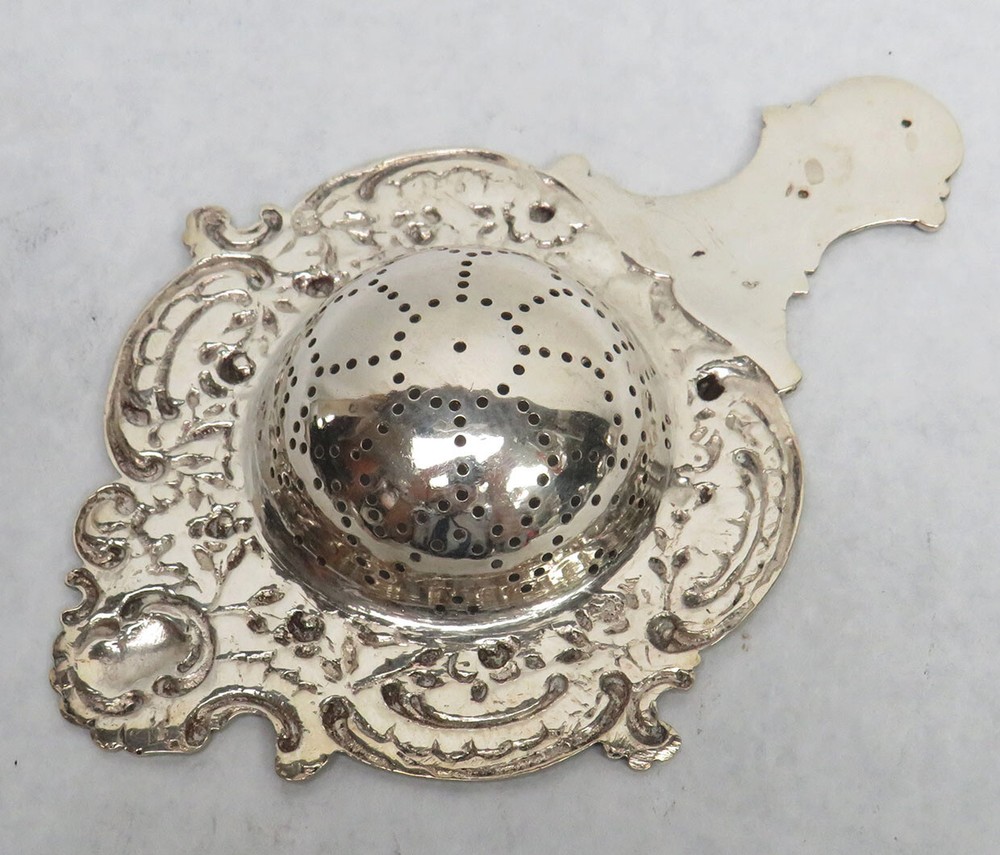 VINTAGE GERMAN .800 CONTINENTAL SILVER TEA STRAINER