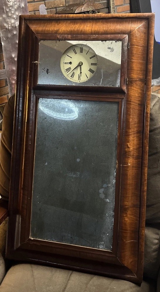 George Hills Mirror Clock