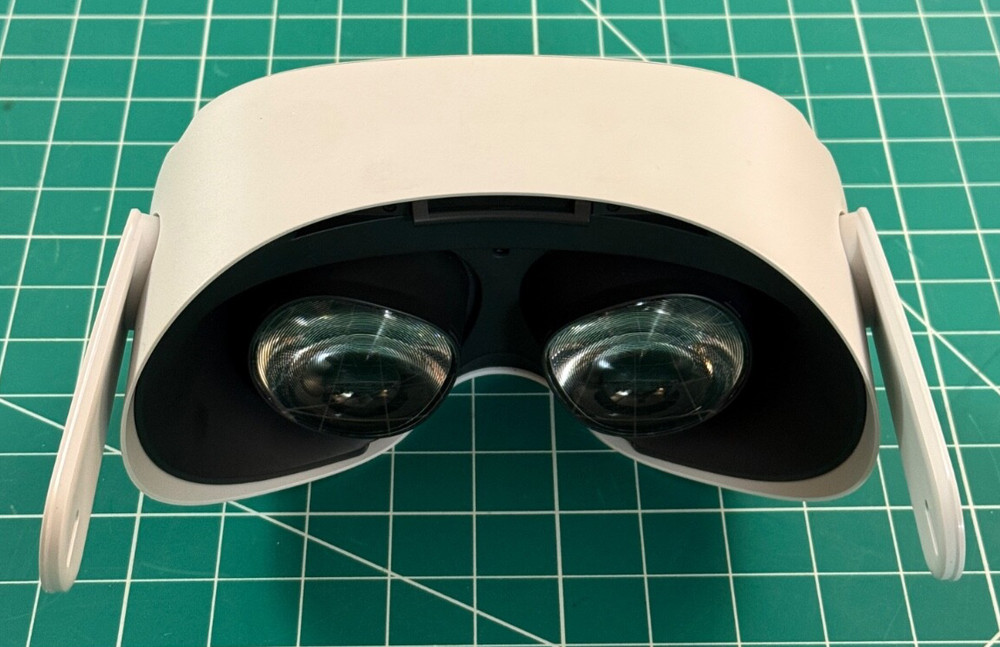 Oculus Meta Quest 2 VR Replacement Headset Only 128GB in Excellent condition