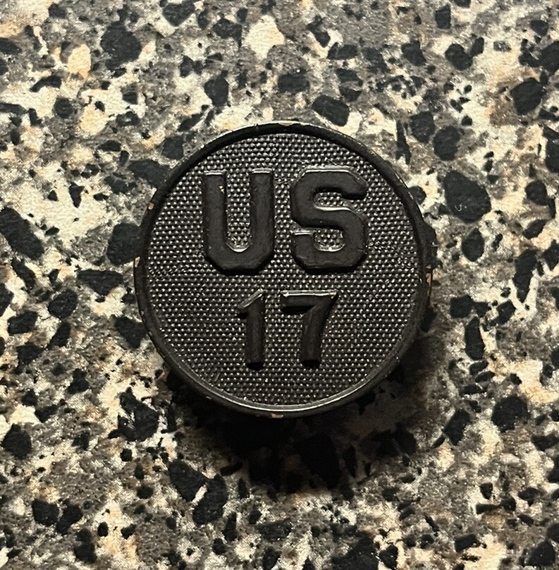 WWI US 17th Regiment Collar Disc Insignia Disk Pin WW1
