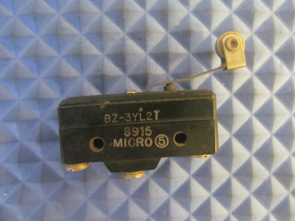 NOS MicroSwitch Lever BZ-3YL2T 5A 250VAC