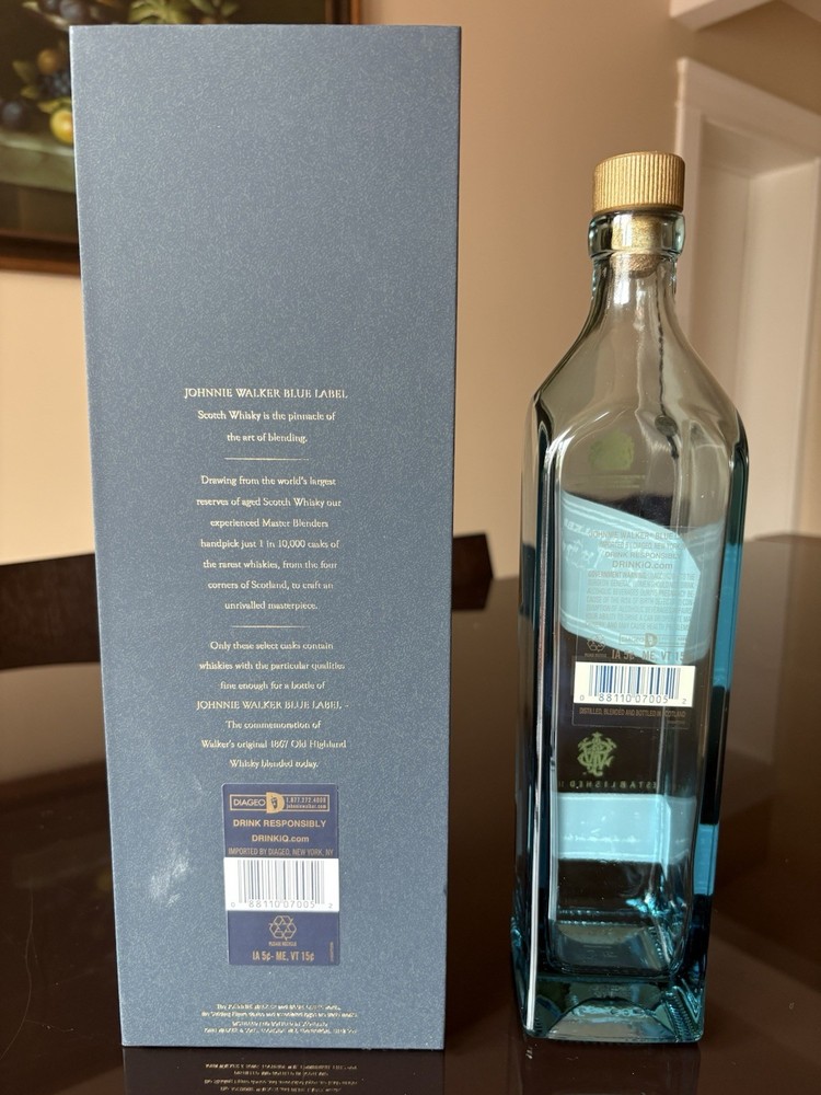 Johnnie Walker Blue Label - Empty 750ml Bottle and case