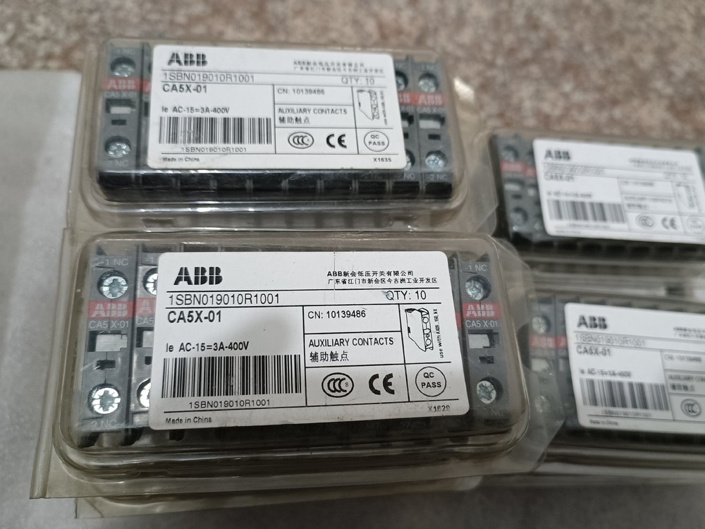 10PCS NEW CA5-01 Auxiliary contact