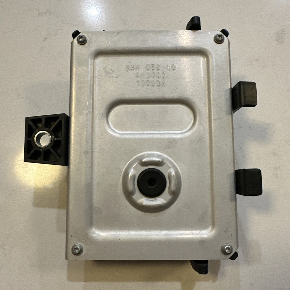 2011-2012 GM FUEL PUMP FLOW CONTROL MODULE OEM 20867260