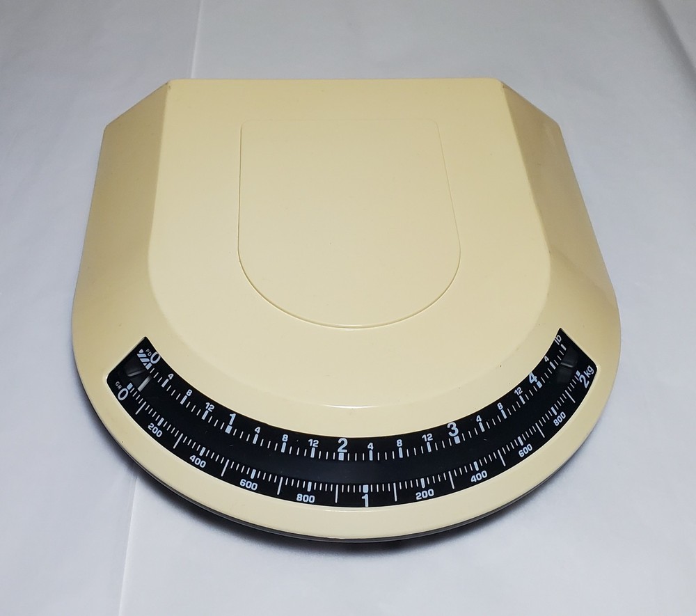 Guzzini Lady B Kitchen Scale - Designer 80s Vintage
