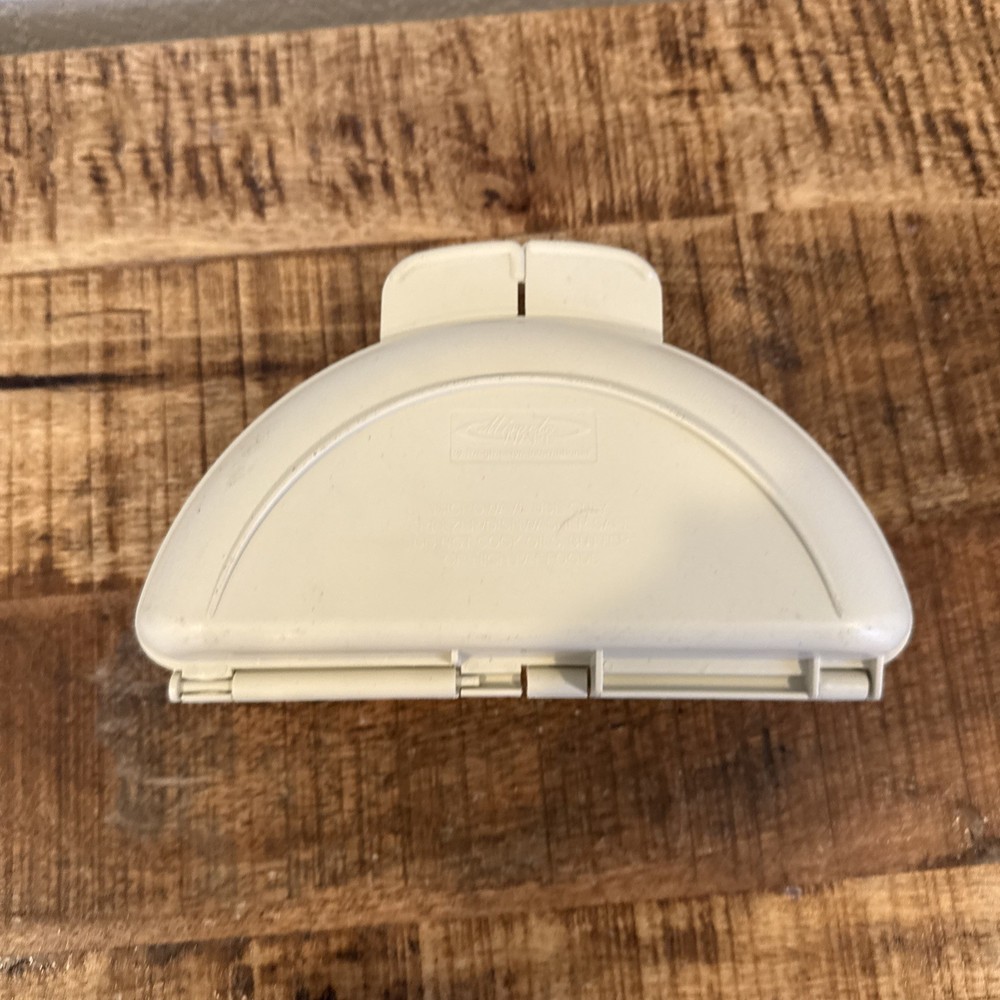 Nordic Ware Miracle Ware Microwave Omelet Pan Microwavable Omelet Maker