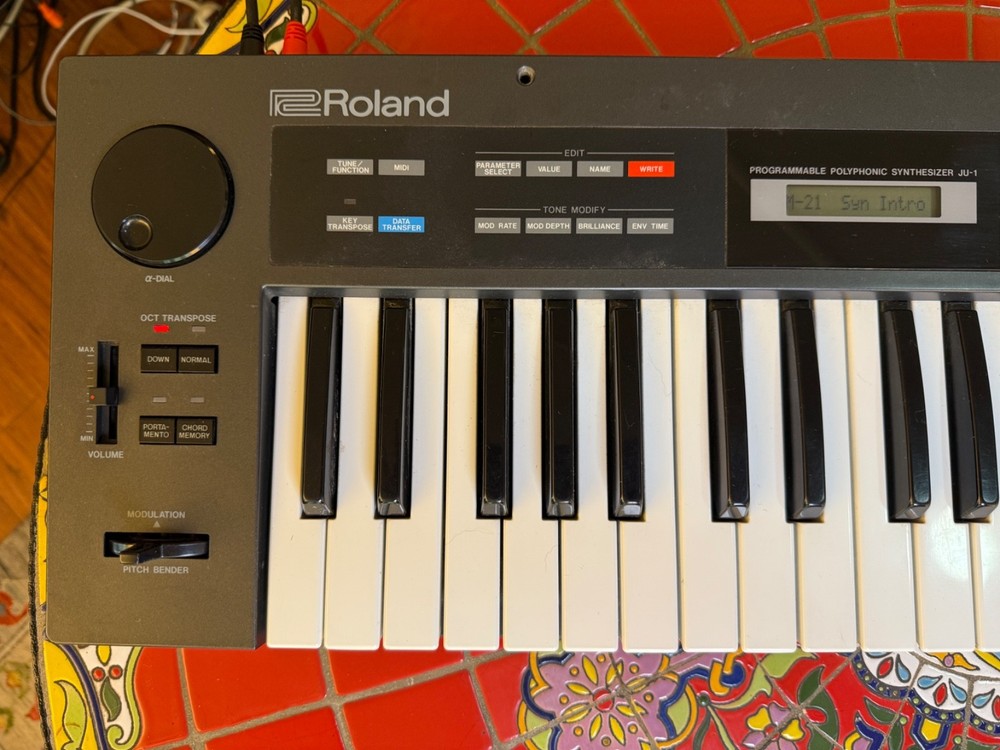 Roland Alpha Juno-1 49-Key Programmable Polyphonic Synthesizer 1985