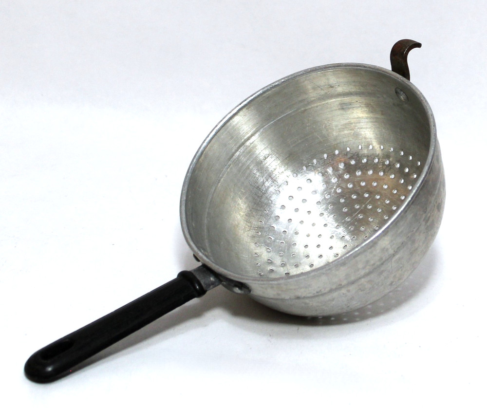 Vintage Mesh Sieve Strainer Colander Pan Black Handle Kitchen Utensils 2