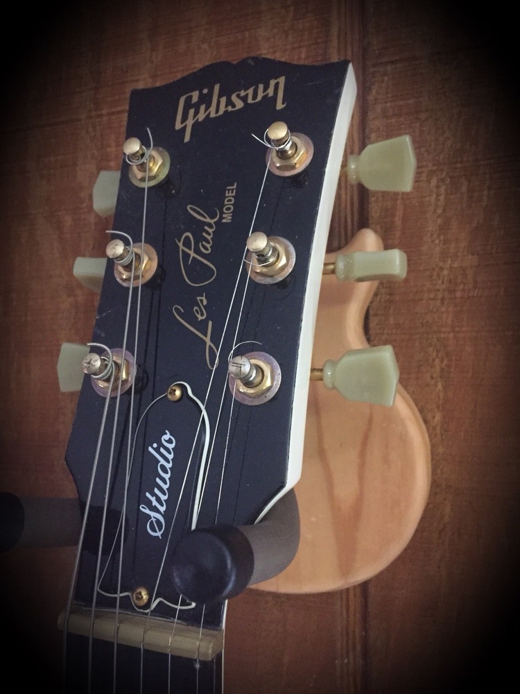 PERSONALIZE.CUSTOMIZE.GUITAR