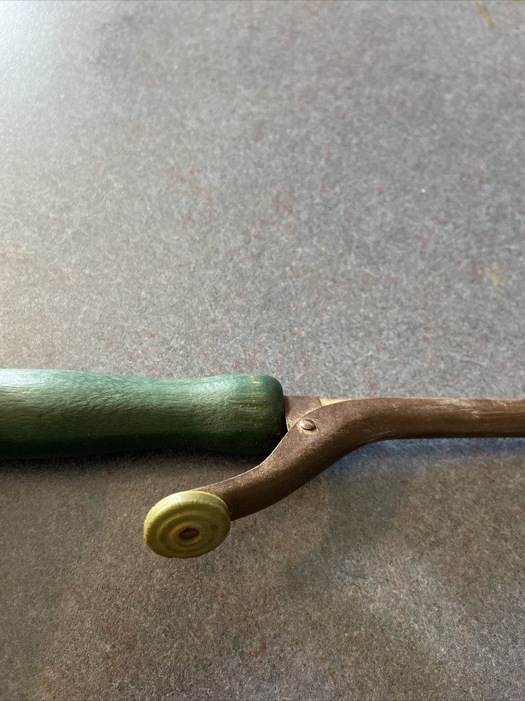 vintage curling iron wood handle