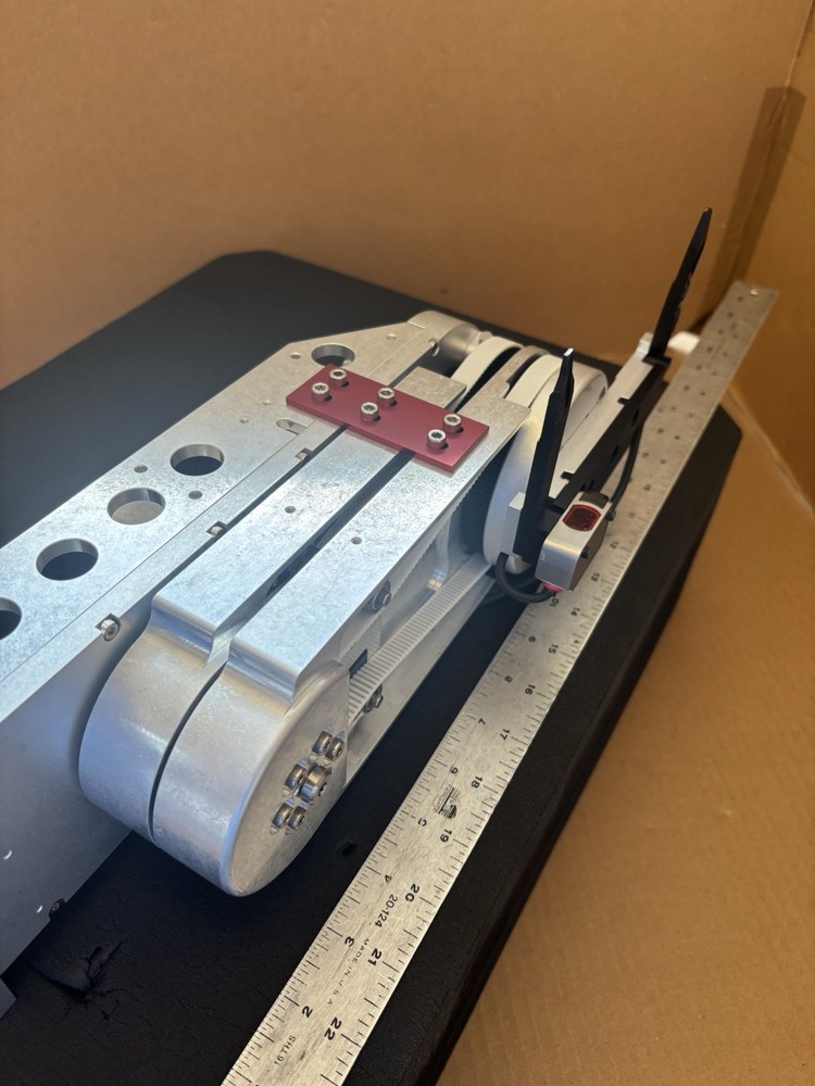 Evident SCARA robotic arm with Keyence Laser Sensor LR-Z