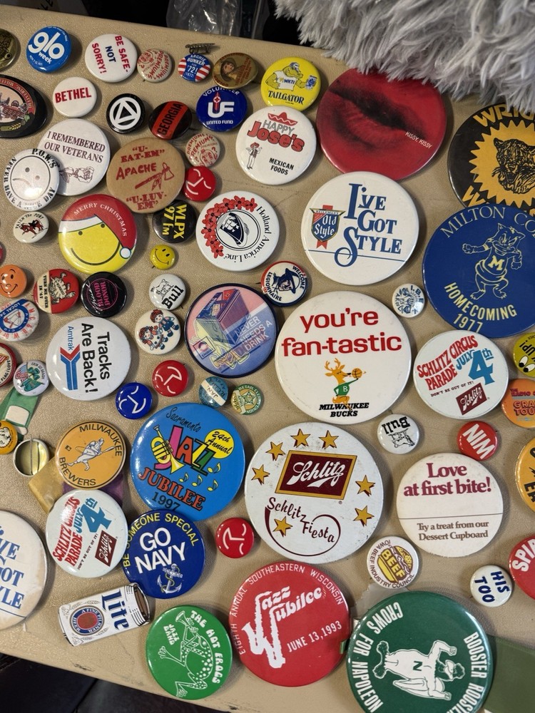 300 VINTAGE BUTTONS TEAMSTERS PLUS MORE
