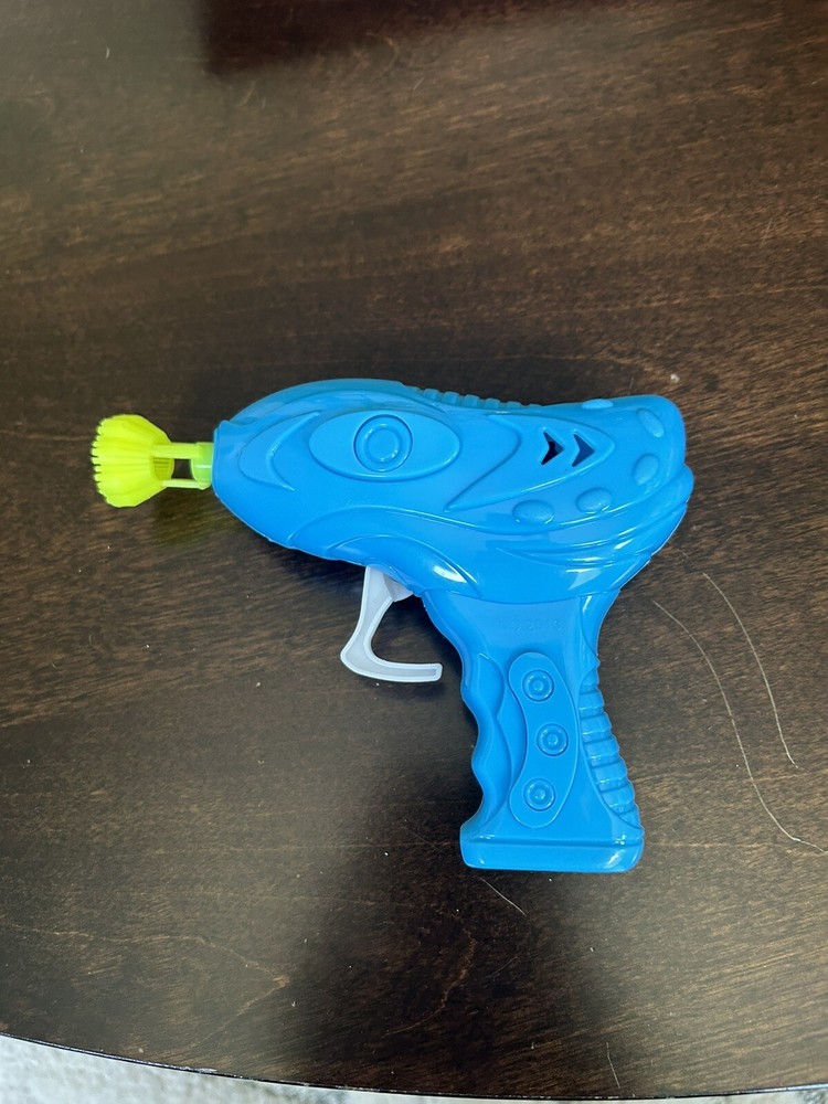 Manual trigger blue bubble blower gun