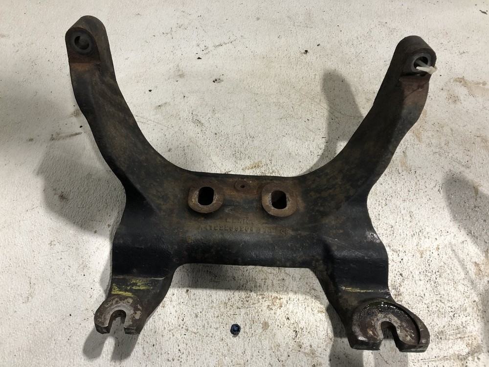 Detroit DD15 Engine Mount - Used | P/N A4722233204
