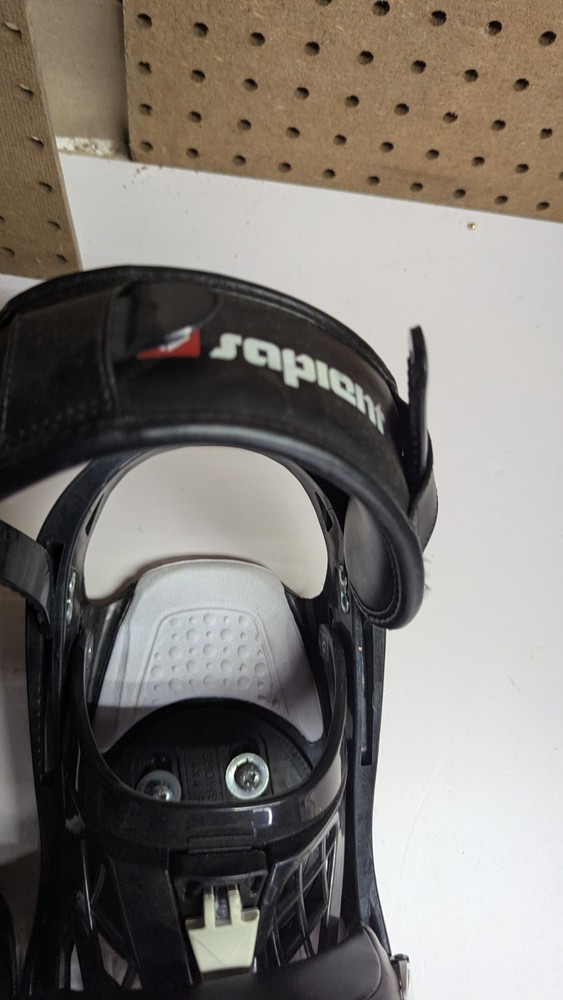 *UNKNOWN SIZE* Sapient Snowboard Bindings With Rotary Plates Black And White