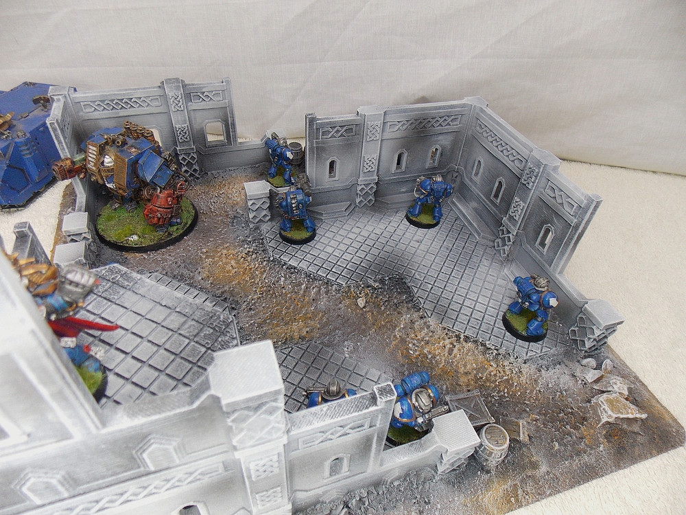 WARGAMING TERRAIN PAINTED BUILDING