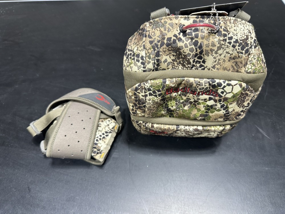 New with Tags Badlands Bino-x Binocular Case