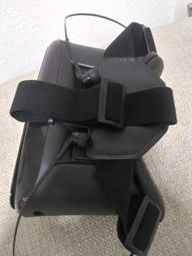 ART+VISION Virtual Reality Headset