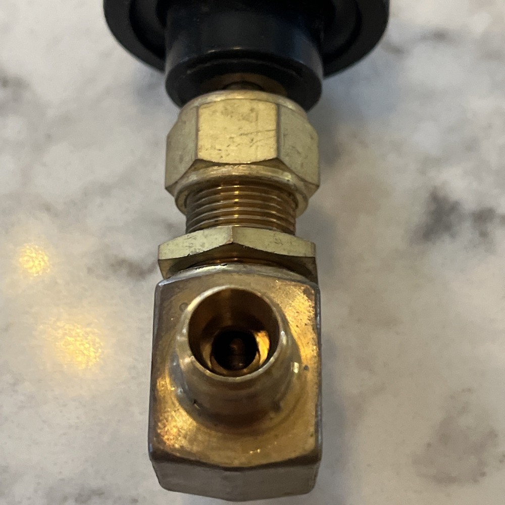 1/4” Whitey Brass Needle Valve IVS4
