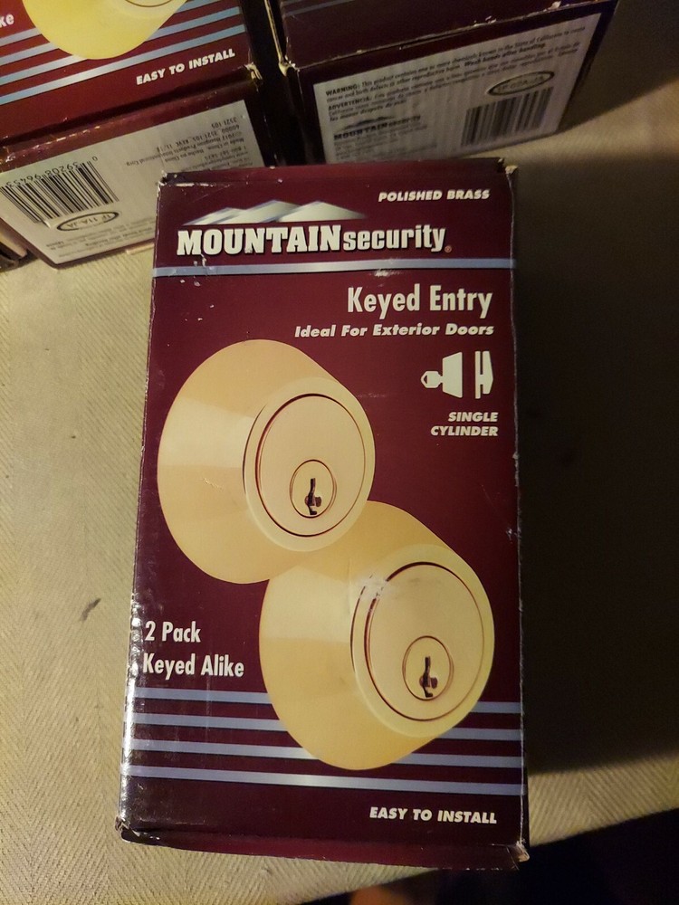 SECURITY Locks HAMPTON MOUNTAIN  2 POLISHED BRASS KEYED  DEADBOLT two Per Box
