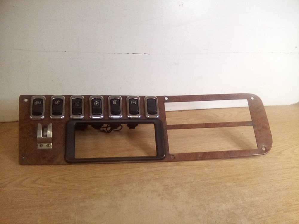 Peterbilt 17-05034M003 Dash Switch Panel