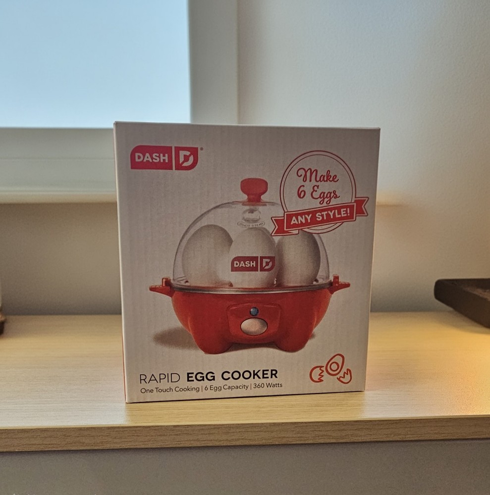Dash Electric Rapid Egg Cooker 6-Egg Capacity Red